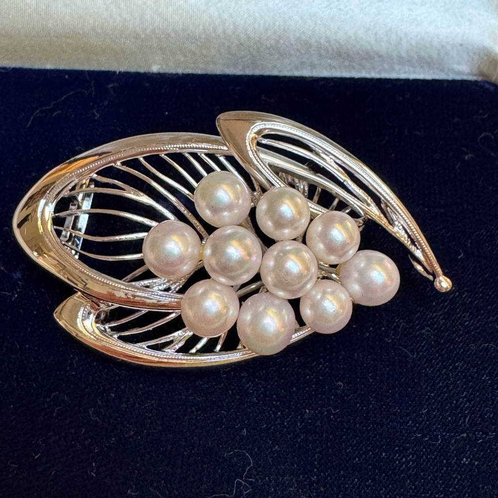 Vintage 60s Japanese 10 Akoya  8MM pearls Silver brooch/pendant/buckle 14gms EUC